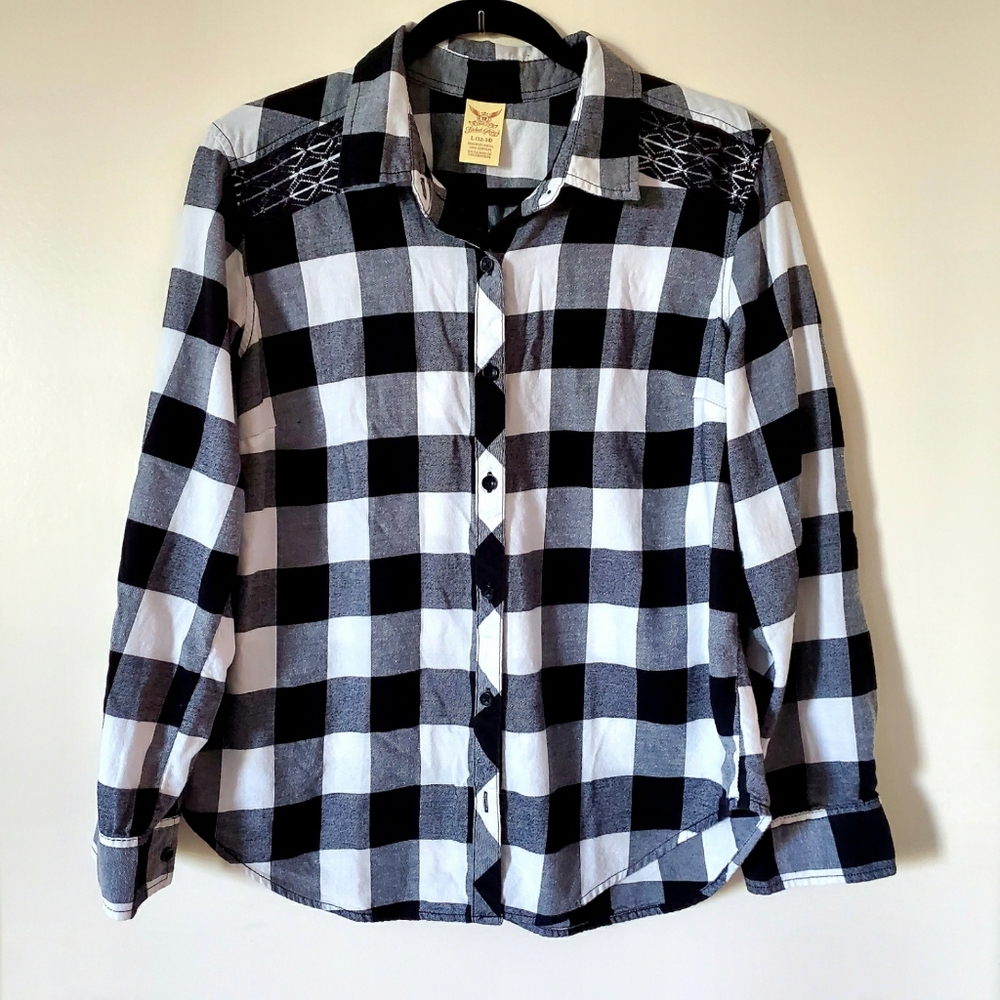 Plaid Black/White Button Down/ Sz L
